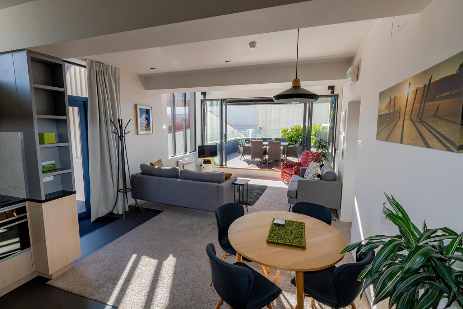 Deluxe Inner-City Apartment On Moray Dunedin Exteriör bild