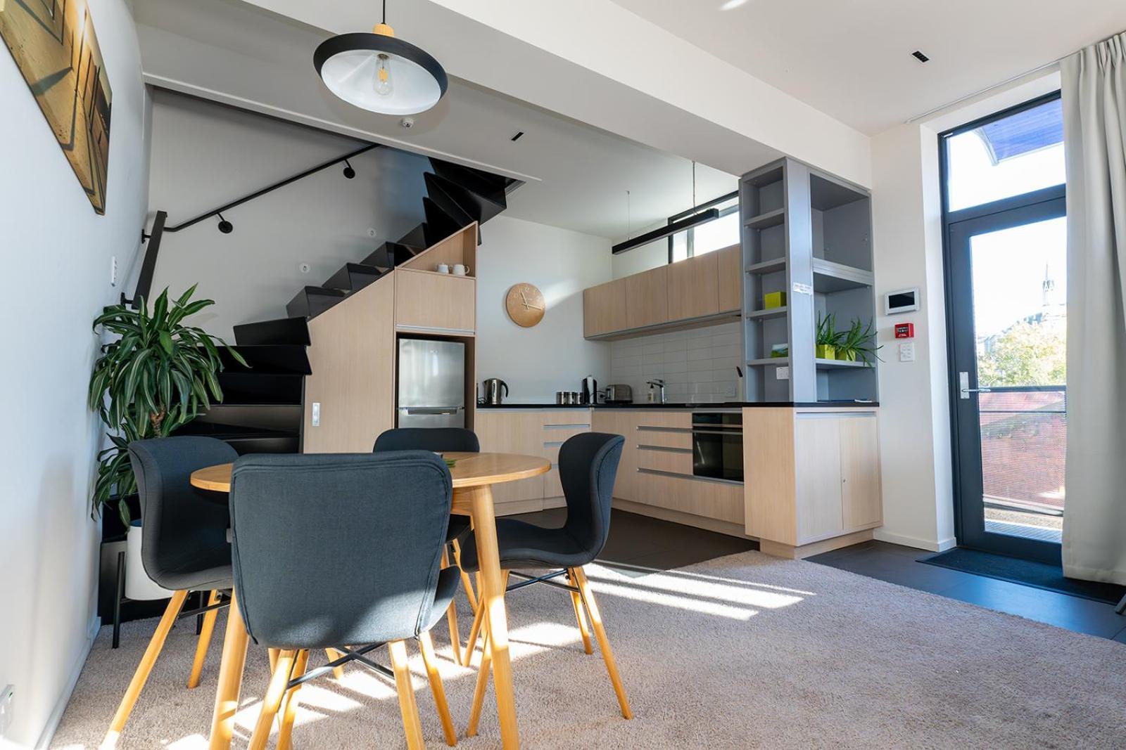 Deluxe Inner-City Apartment On Moray Dunedin Exteriör bild